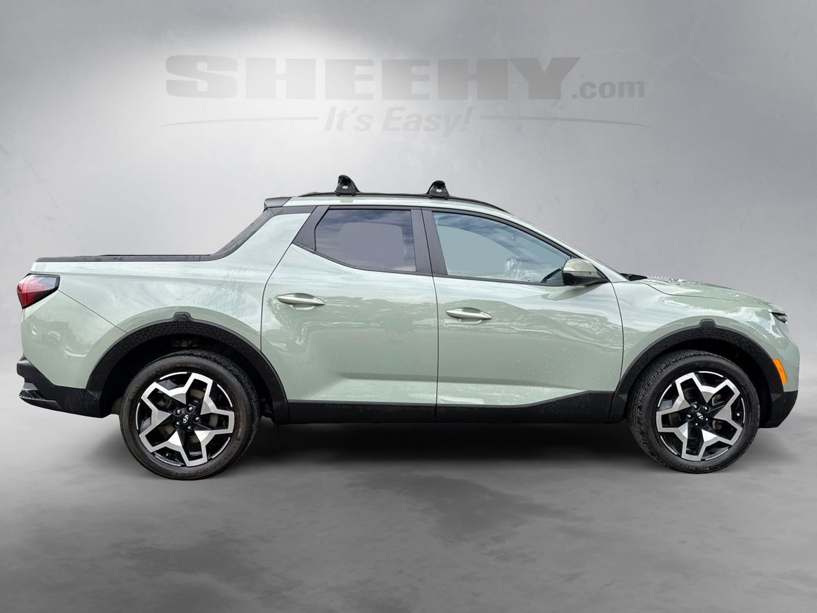 Used 2023 Green Hyundai Limited image 9