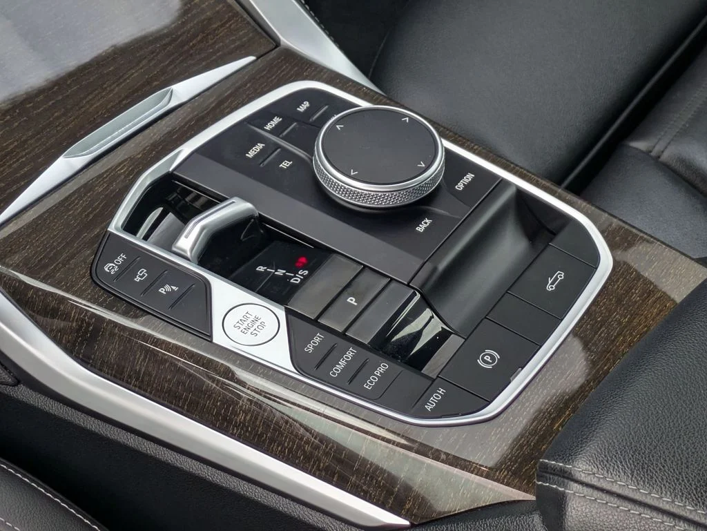 Used 2024 White BMW M440i image 17