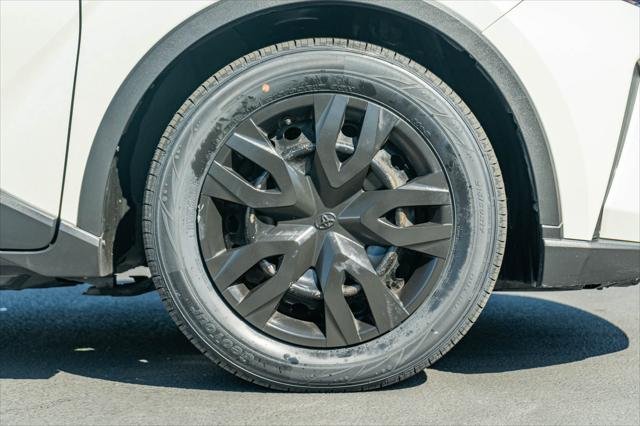Certified Used 2021 BLIZZARD PEARL Toyota  image 12