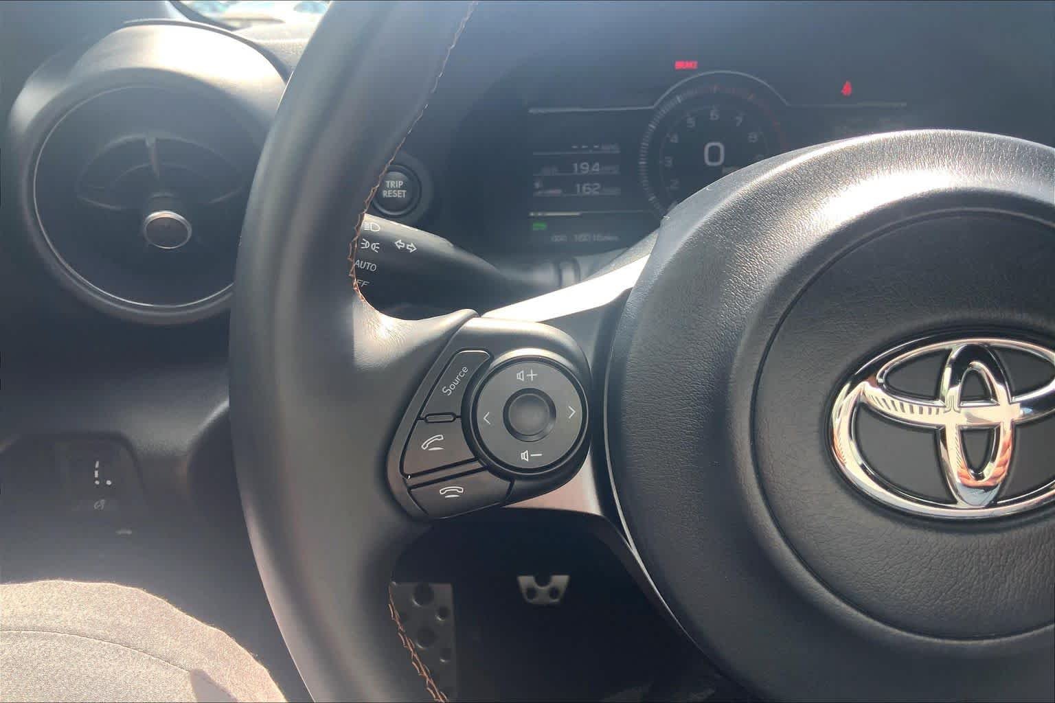 Used 2025 Ridge Green Toyota Hakone Edition image 20