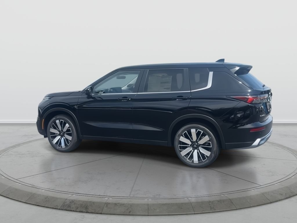 New 2026 LABRADOR BLK PR Mitsubishi SE image 4