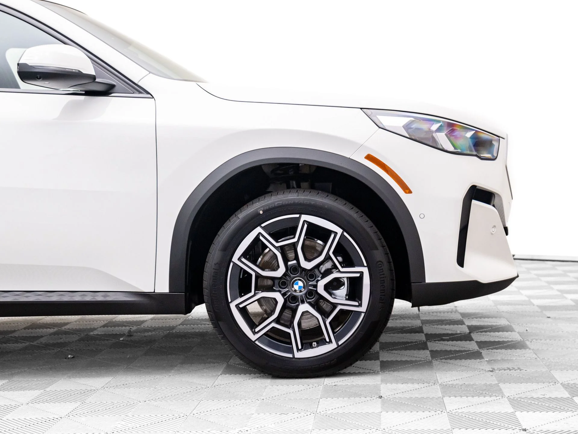 New 2026 White BMW xDrive28i image 30