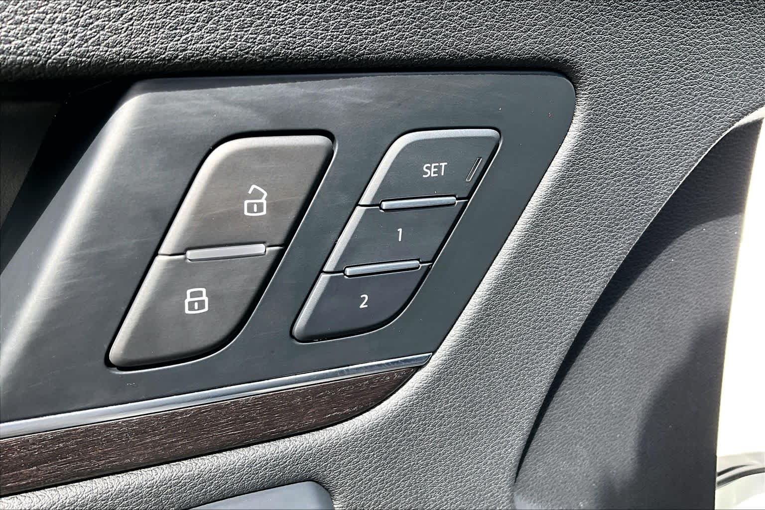 Used 2021 Brilliant Black Audi Premium Plus image 31