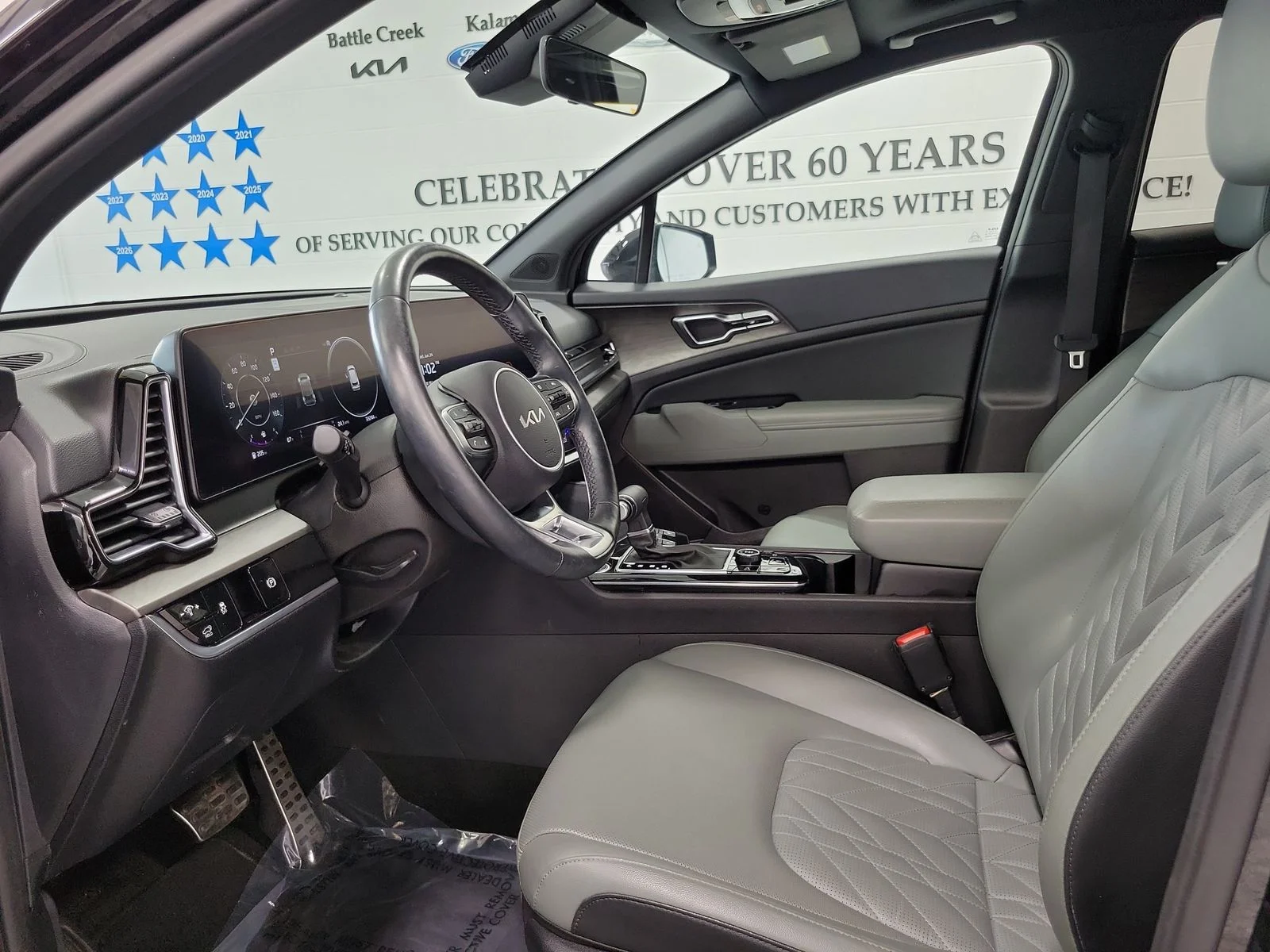 Certified Used 2023 Black Kia X-Pro Prestige image 8