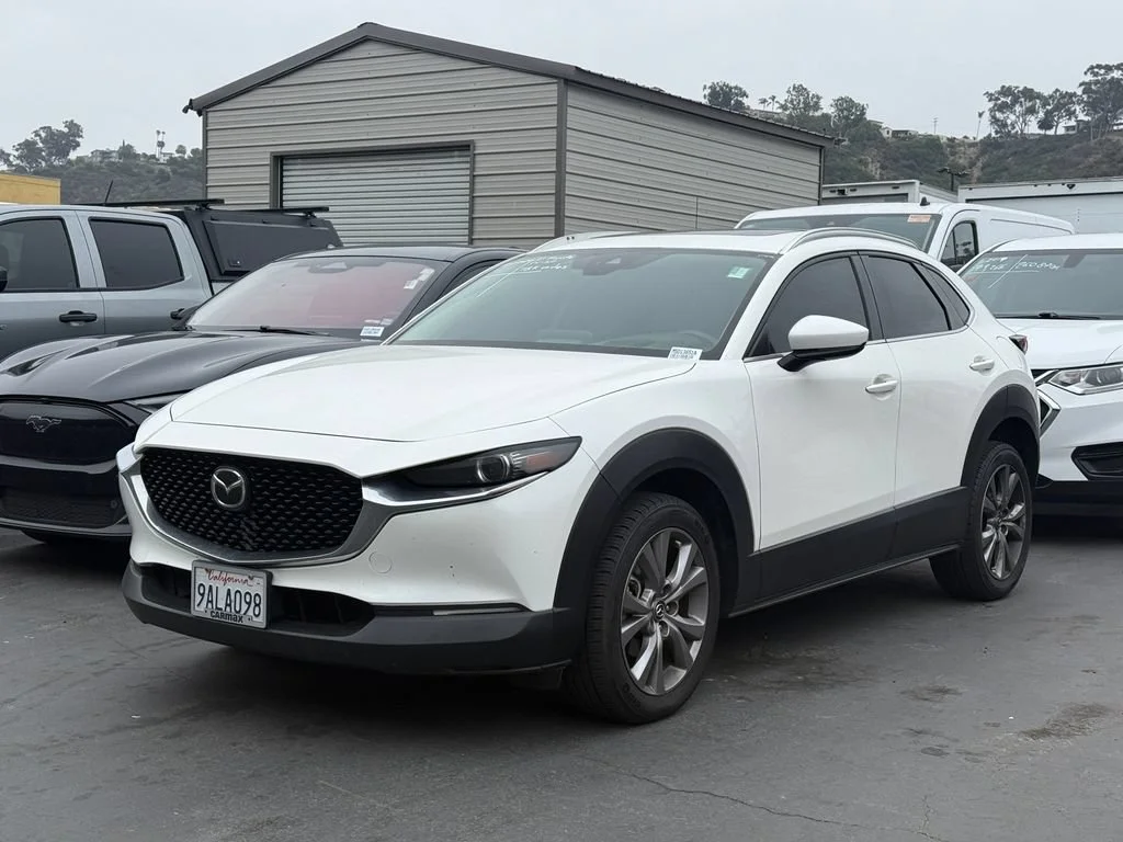 Used 2021  Mazda Premium image 12