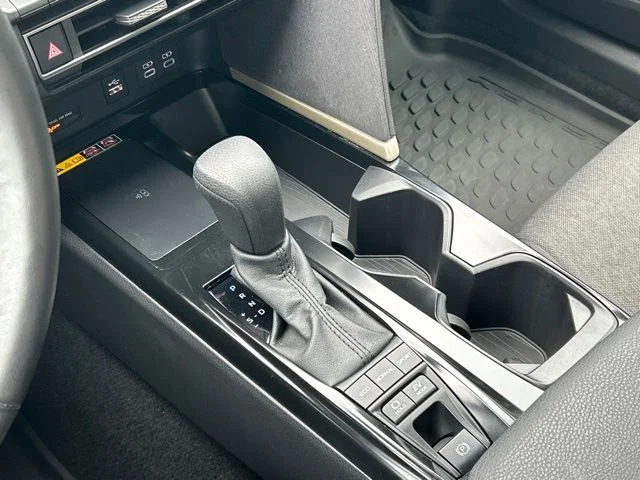 Certified Used 2025  Toyota LE image 51