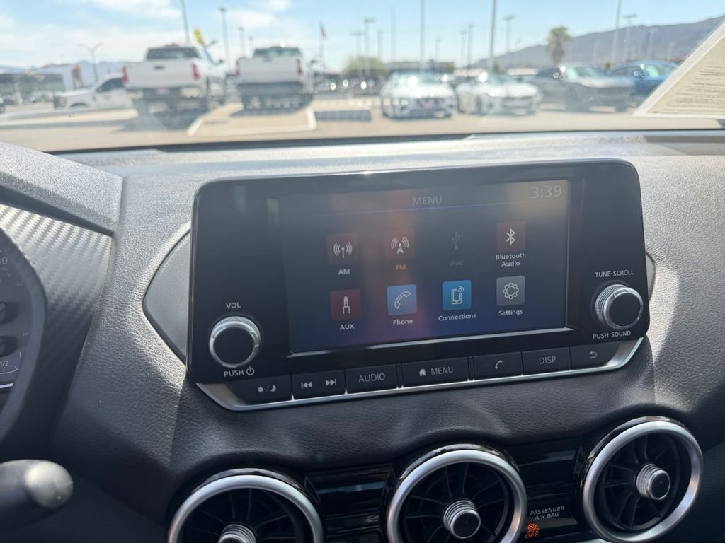 Used 2025 Gray Nissan S image 11