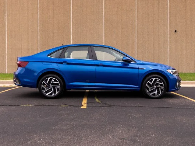 Certified Used 2023 Blue Volkswagen 1.5T SEL image 10