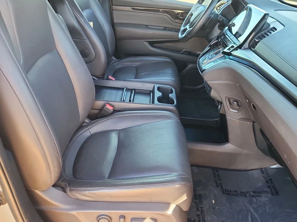 Used 2023 Silver Honda Touring image 16