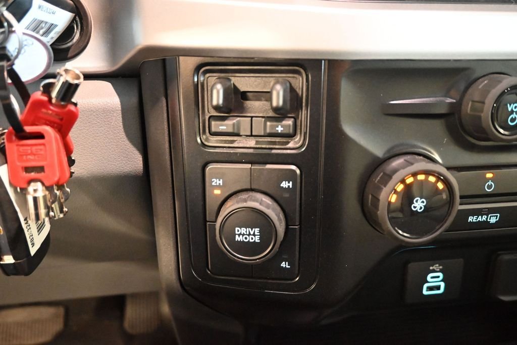 New 2026 Oxford White Ford XL image 18