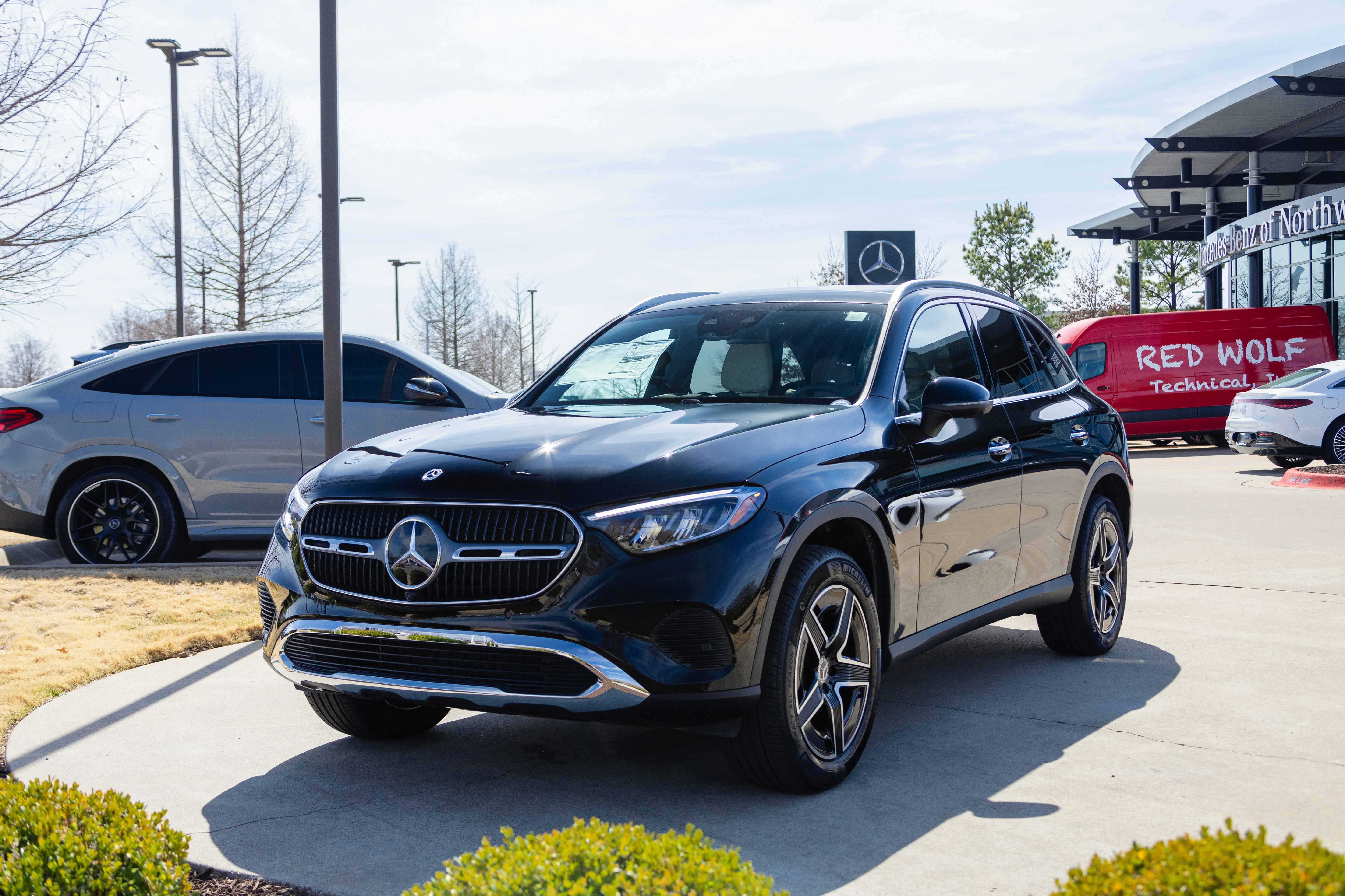Used 2026 Black Mercedes-Benz GLC 300 image 3