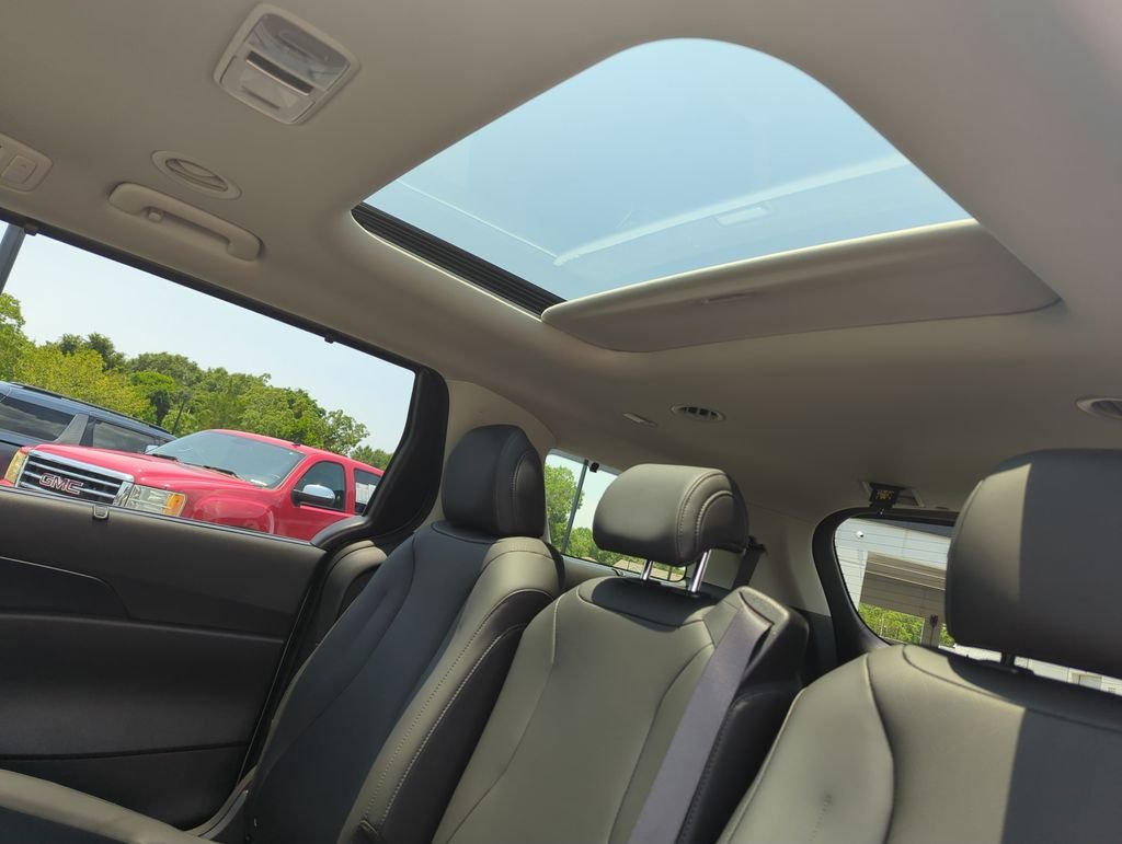 New 2026 Ceramic Silver Kia SX image 30
