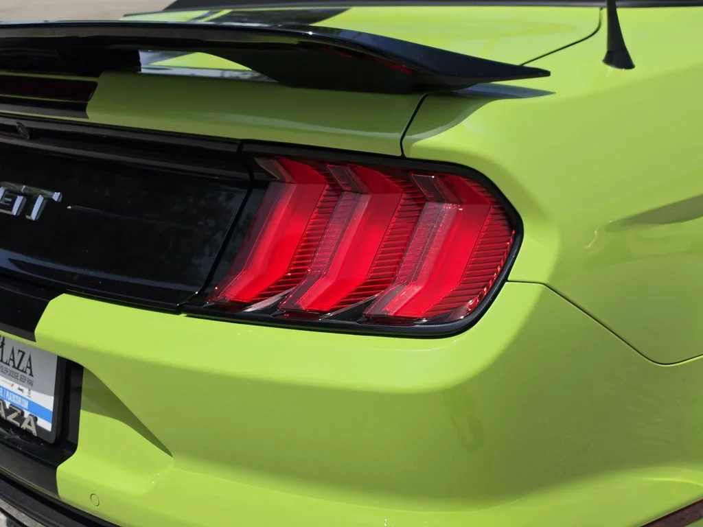 Used 2020  Ford GT Premium image 8