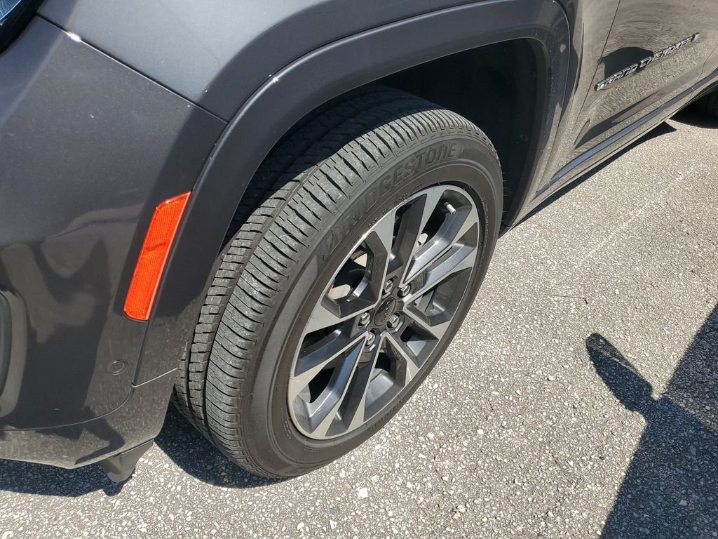 Used 2021 Gray Jeep Overland image 4