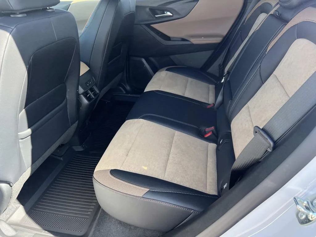 New 2027 Polar White Tricoat Chevrolet ACTIV image 9