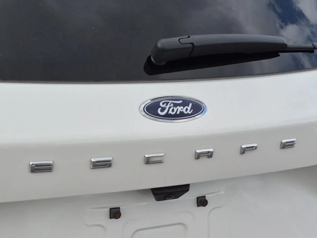 Certified Used 2022 Star White Metallic Tri-Coat Ford SEL image 24