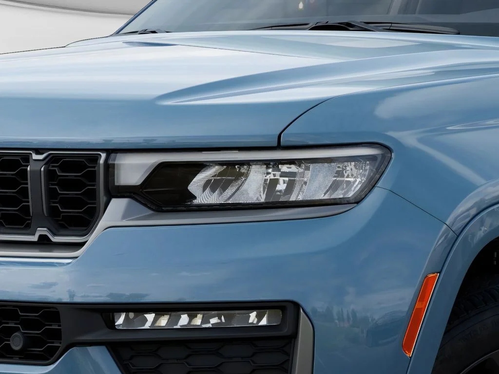 New 2026 Steel Blue Exterior Paint Jeep Limited Reserve image 10