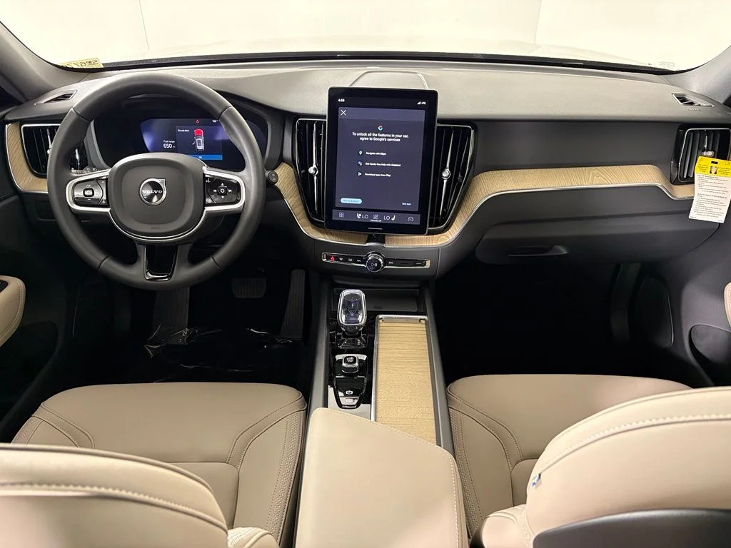 New 2026 Bright Dusk Volvo Plus image 31