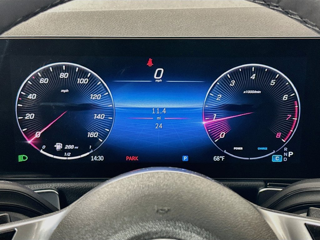 New 2026 Mountain Grey Metallic Mercedes-Benz GLB 250 image 10