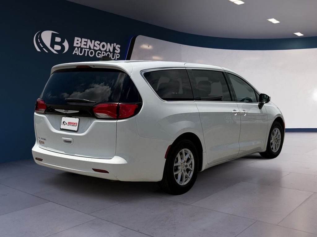 Used 2023 White Chrysler LX image 5