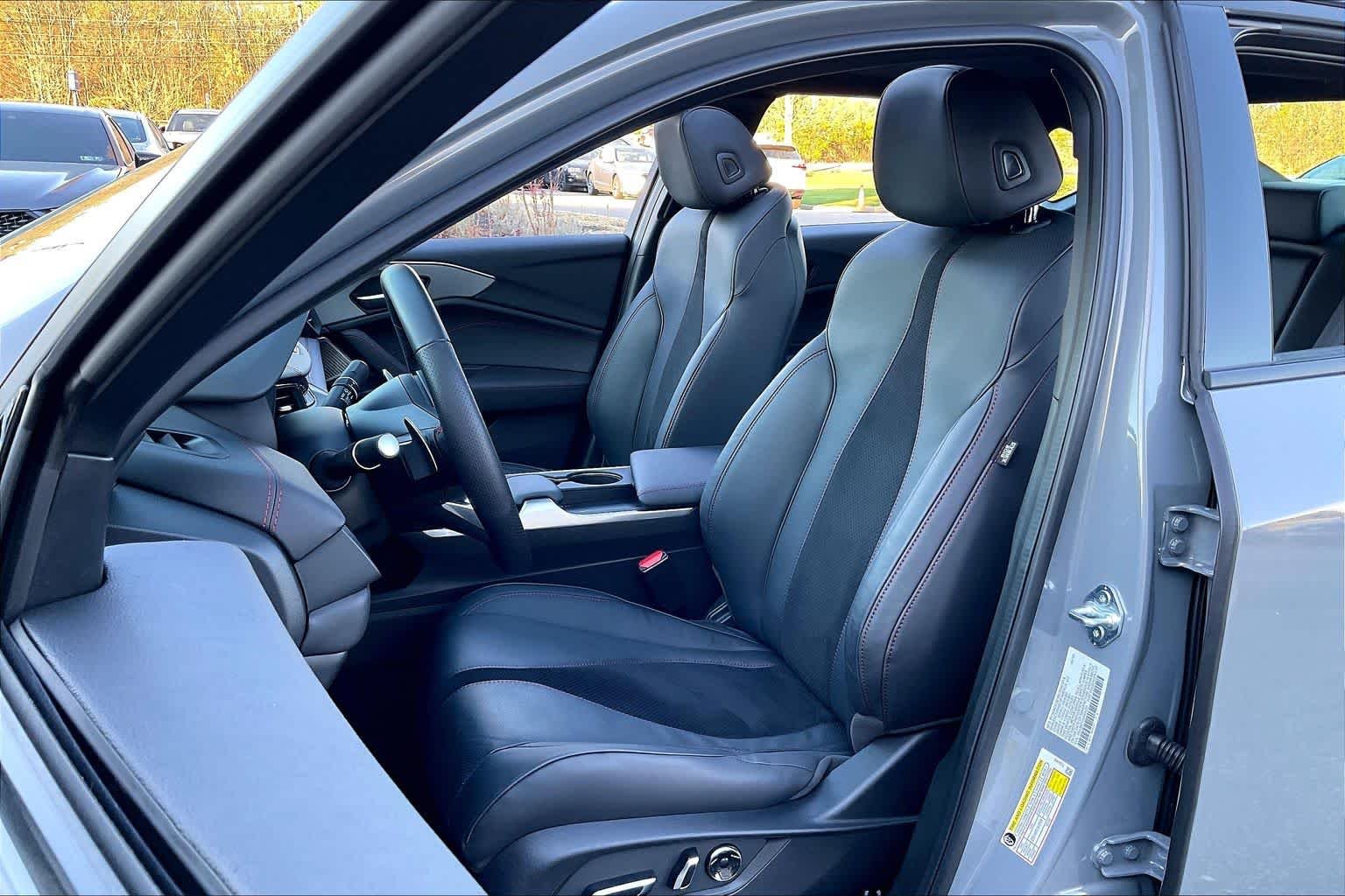 2025 Acura TLX A-SPEC Package - Photo 8