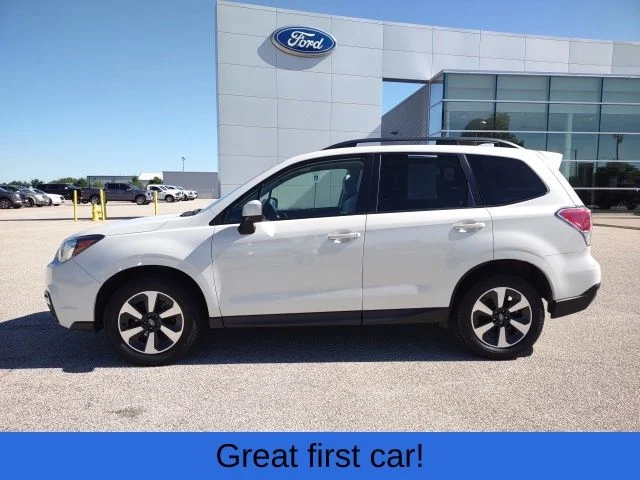 Used 2018 Subaru Forester Premium with VIN JF2SJAEC3JH596241 for sale in Galesburg, IL