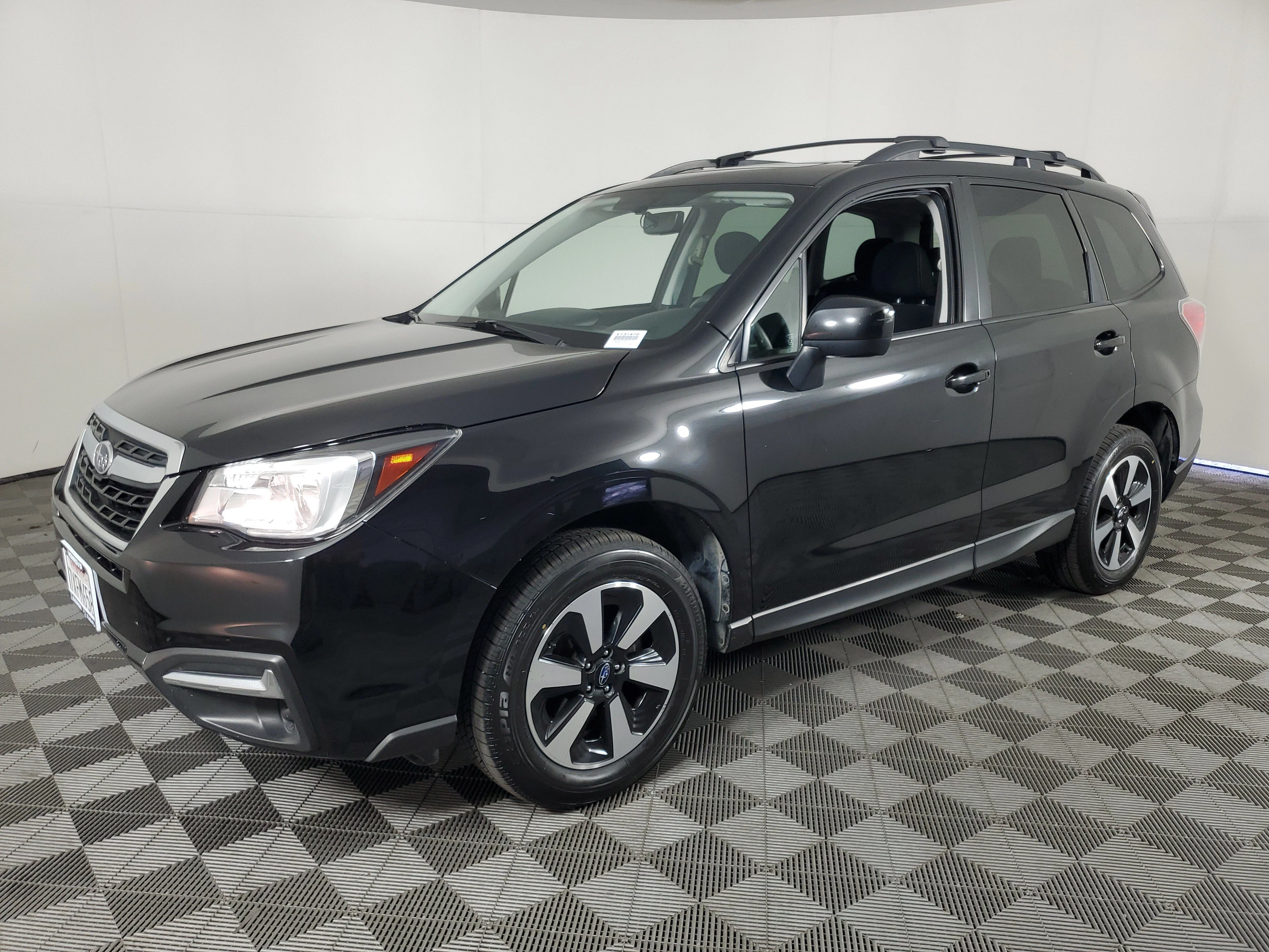 Used 2017 Crystal Black Silica Subaru Premium image 8