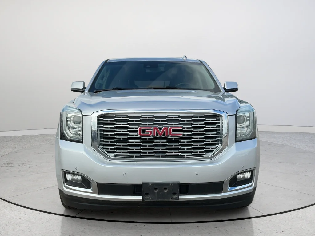Used 2020 QUICKSILVER METALLIC GMC Denali image 2
