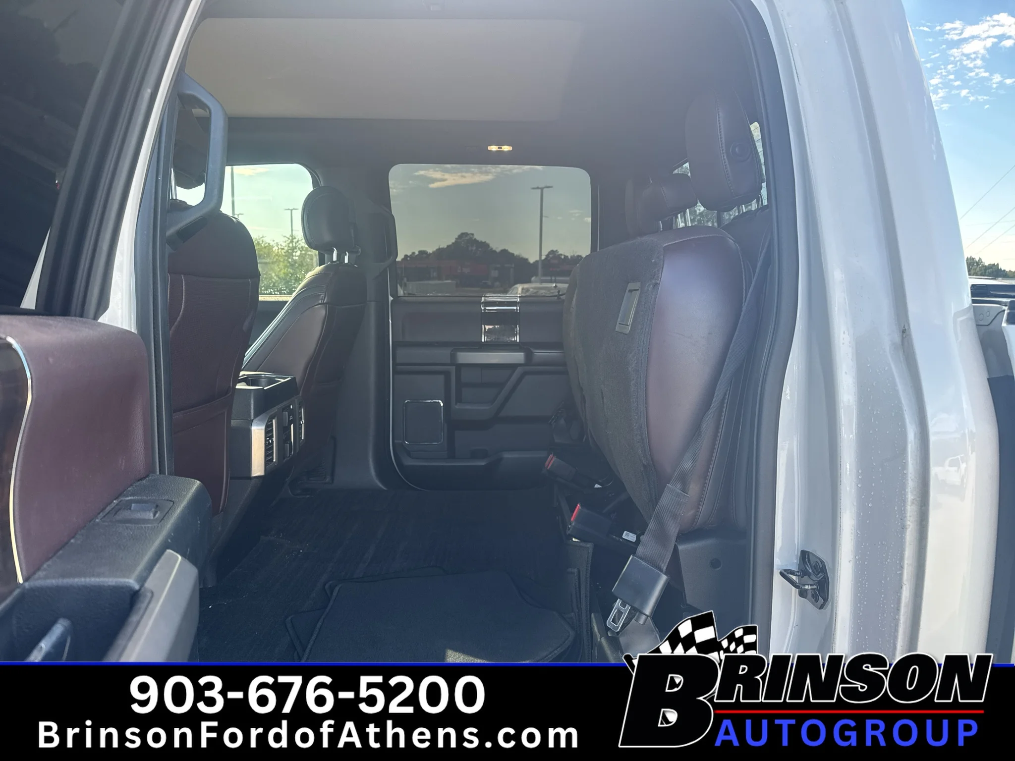 Used 2015 White Platinum Metallic Tri-Coat Ford Platinum image 9