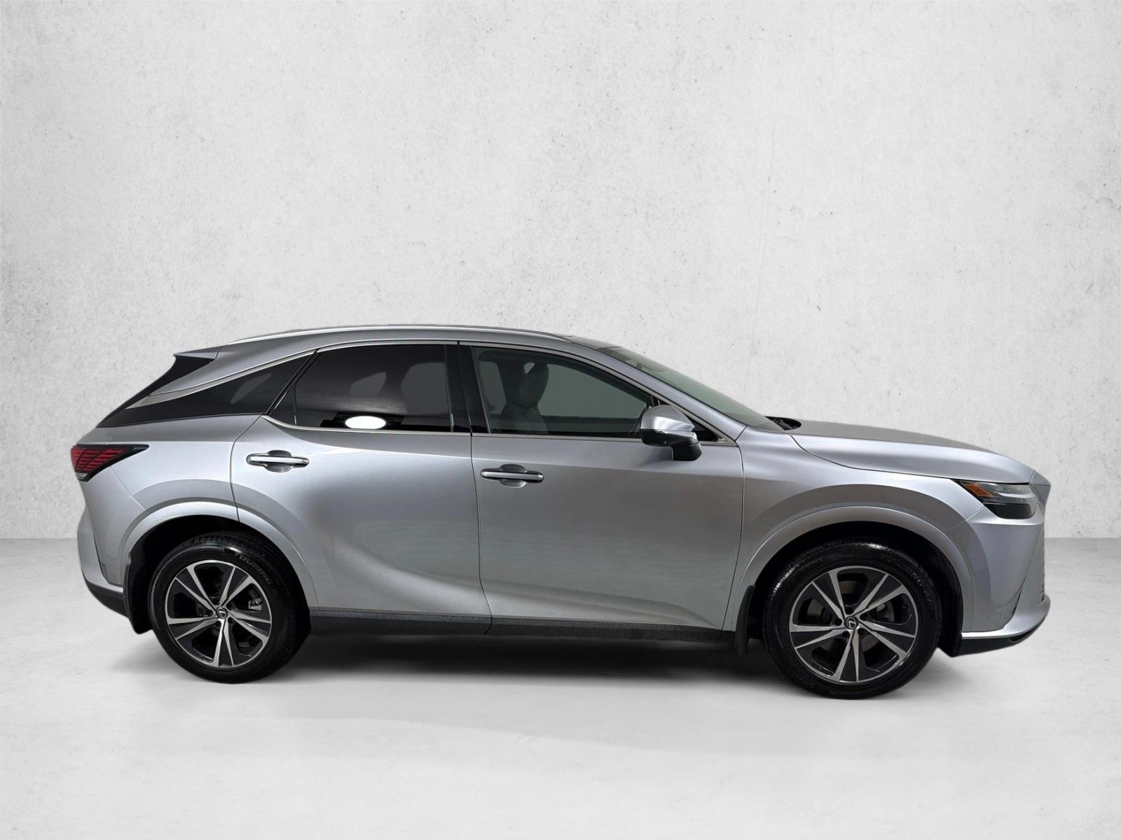 Used 2024 Silver Lexus RX 350 image 4