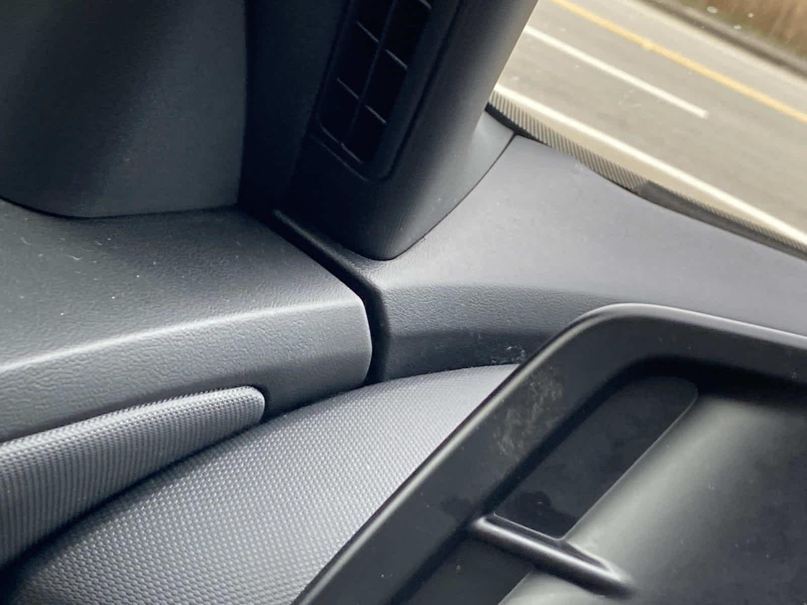 Certified Used 2025 Fluid Metal Hyundai SEL Sport image 26