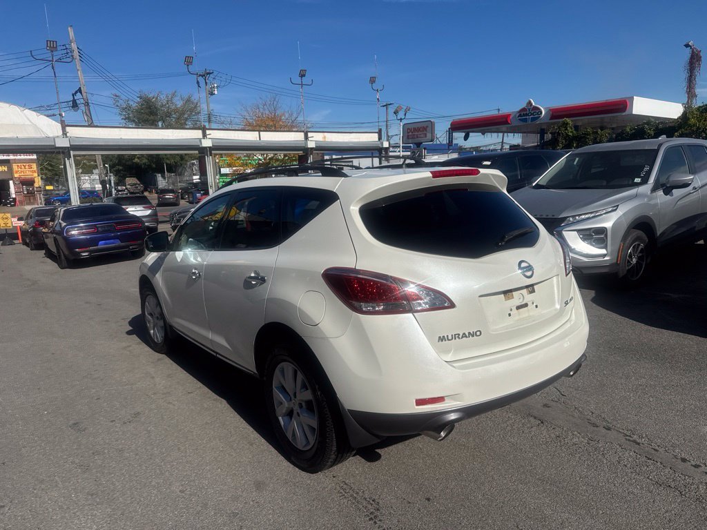 Used 2012 White Nissan SL image 10