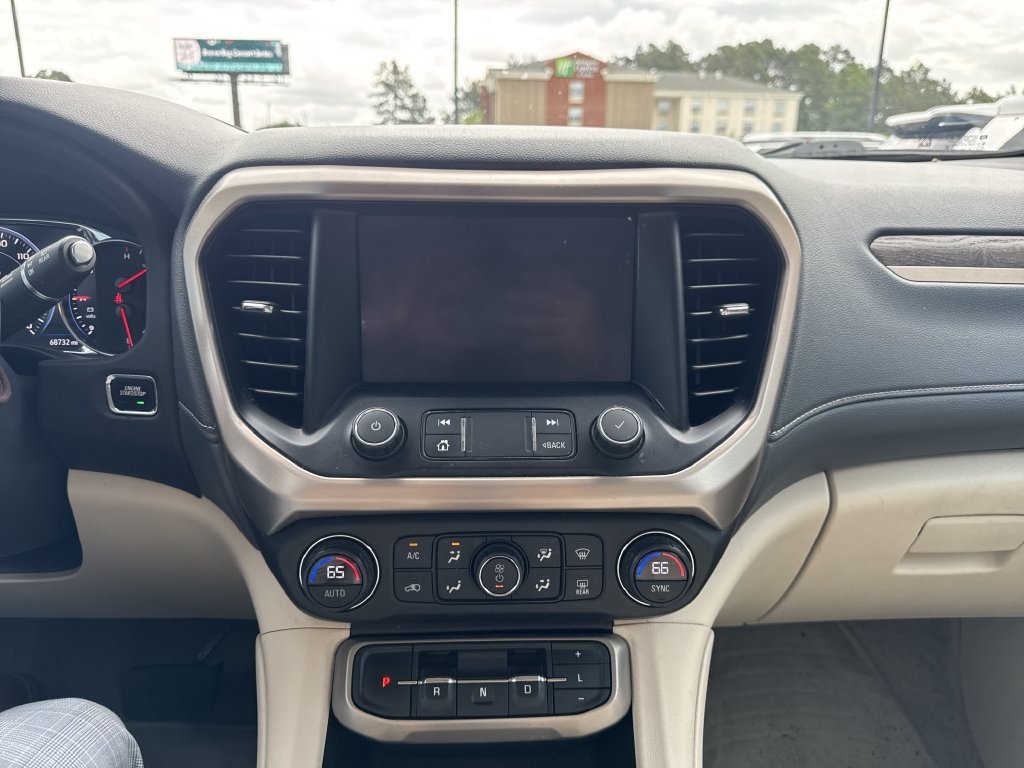 Used 2021 Green GMC Denali image 16