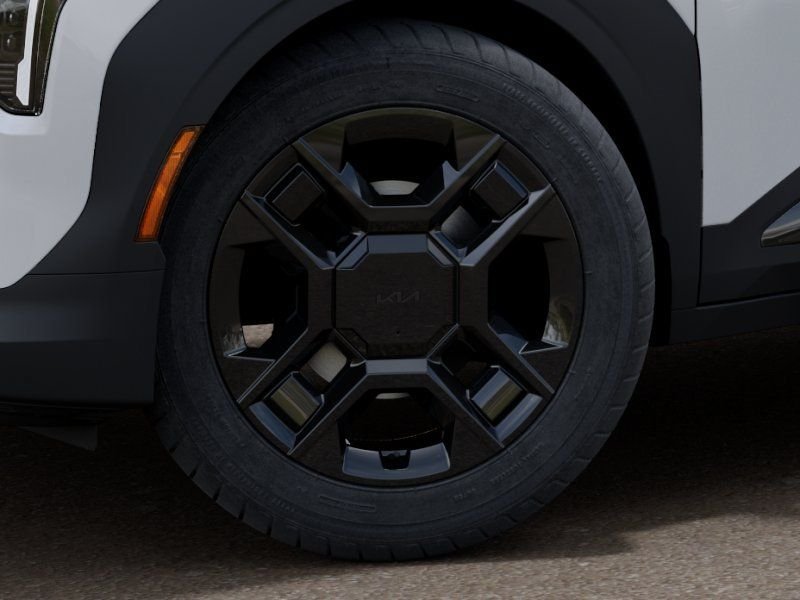 New 2027 White Kia  image 9