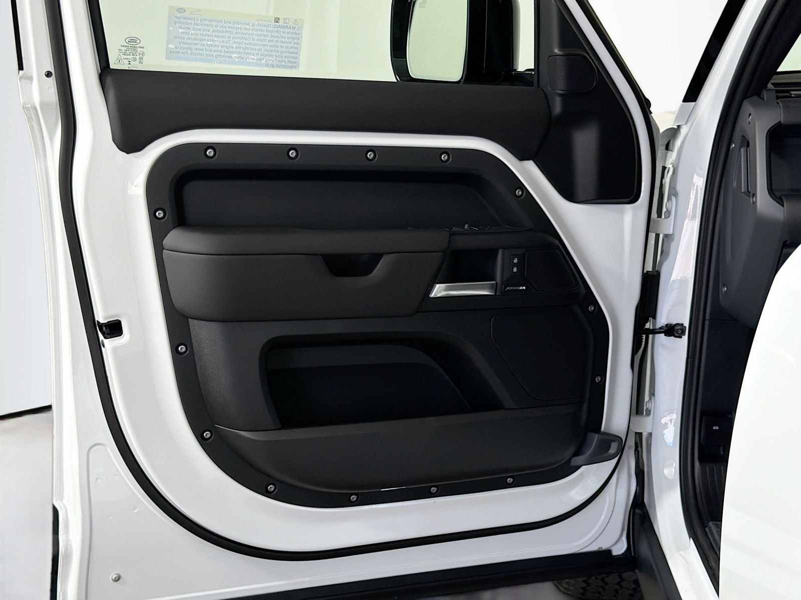 New 2026 Fuji White Land Rover S image 21