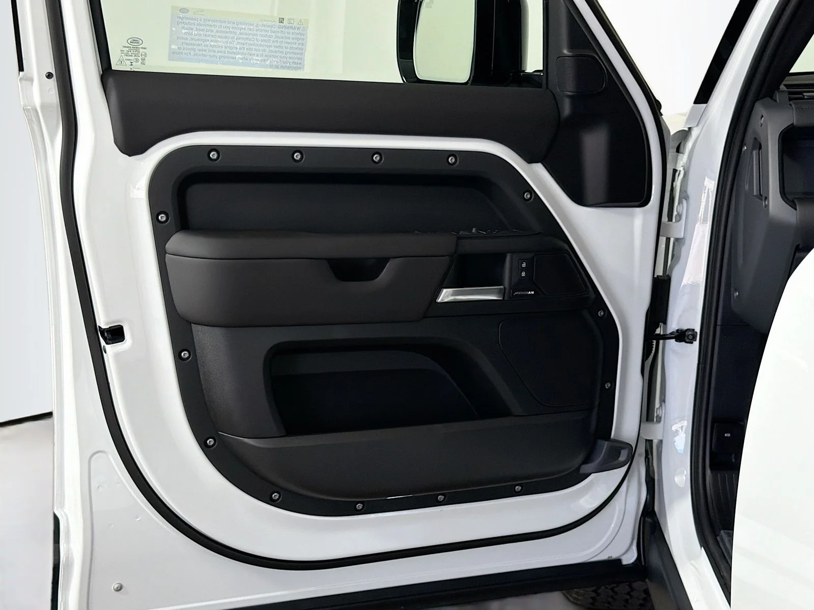 New 2026 Fuji White Land Rover S image 21