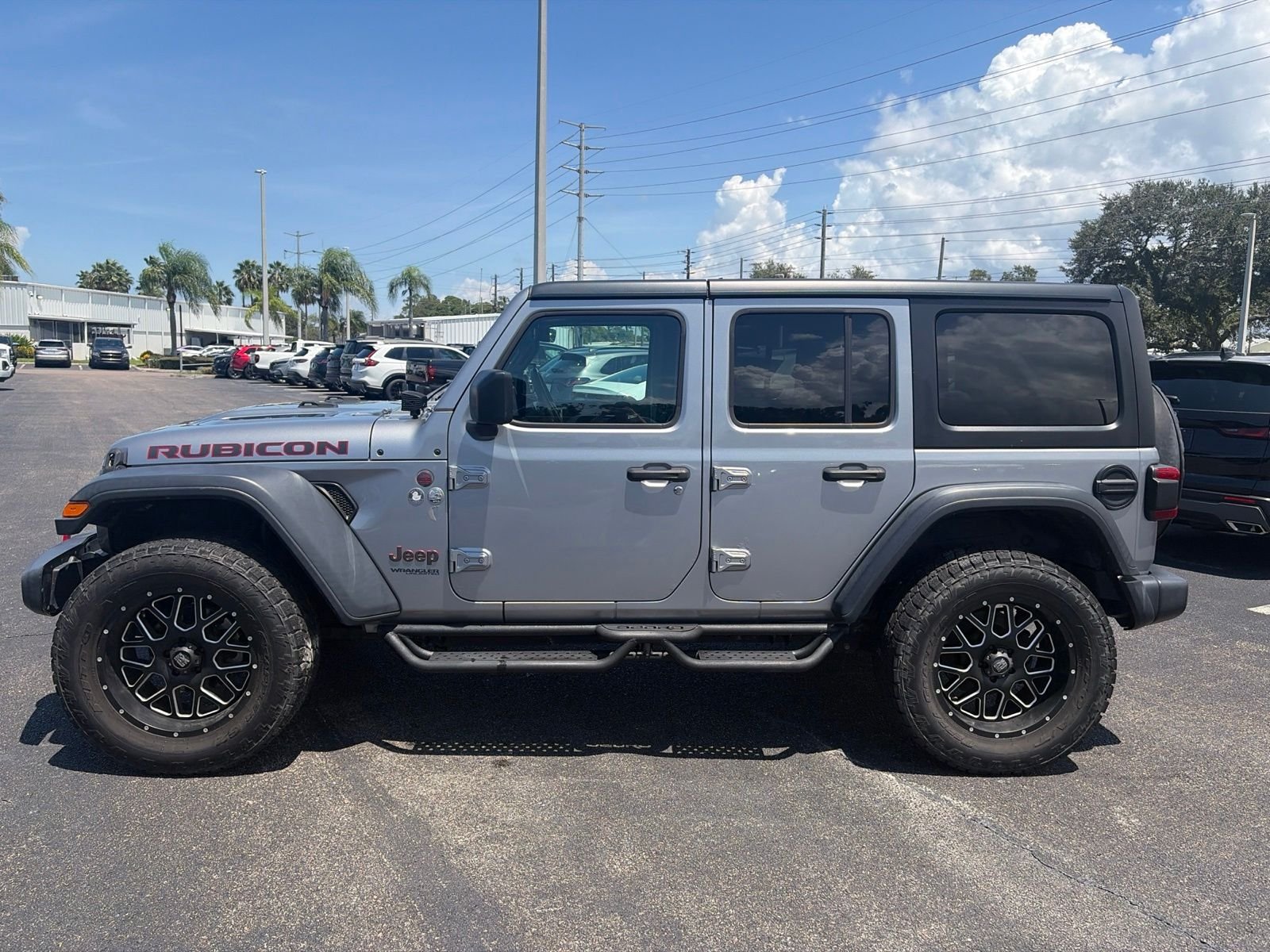 Used 2018 Silver Jeep Unlimited Rubicon image 4