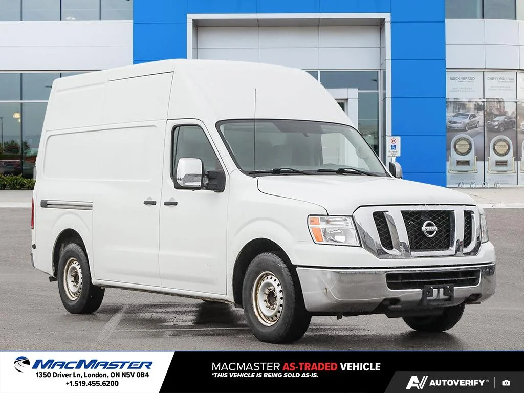 Used 2017  Nissan  image 7