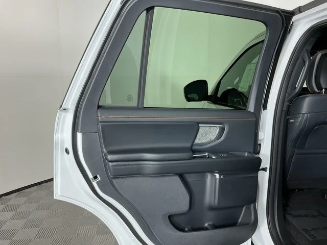 New 2026 Oxford White Ford Tremor image 28