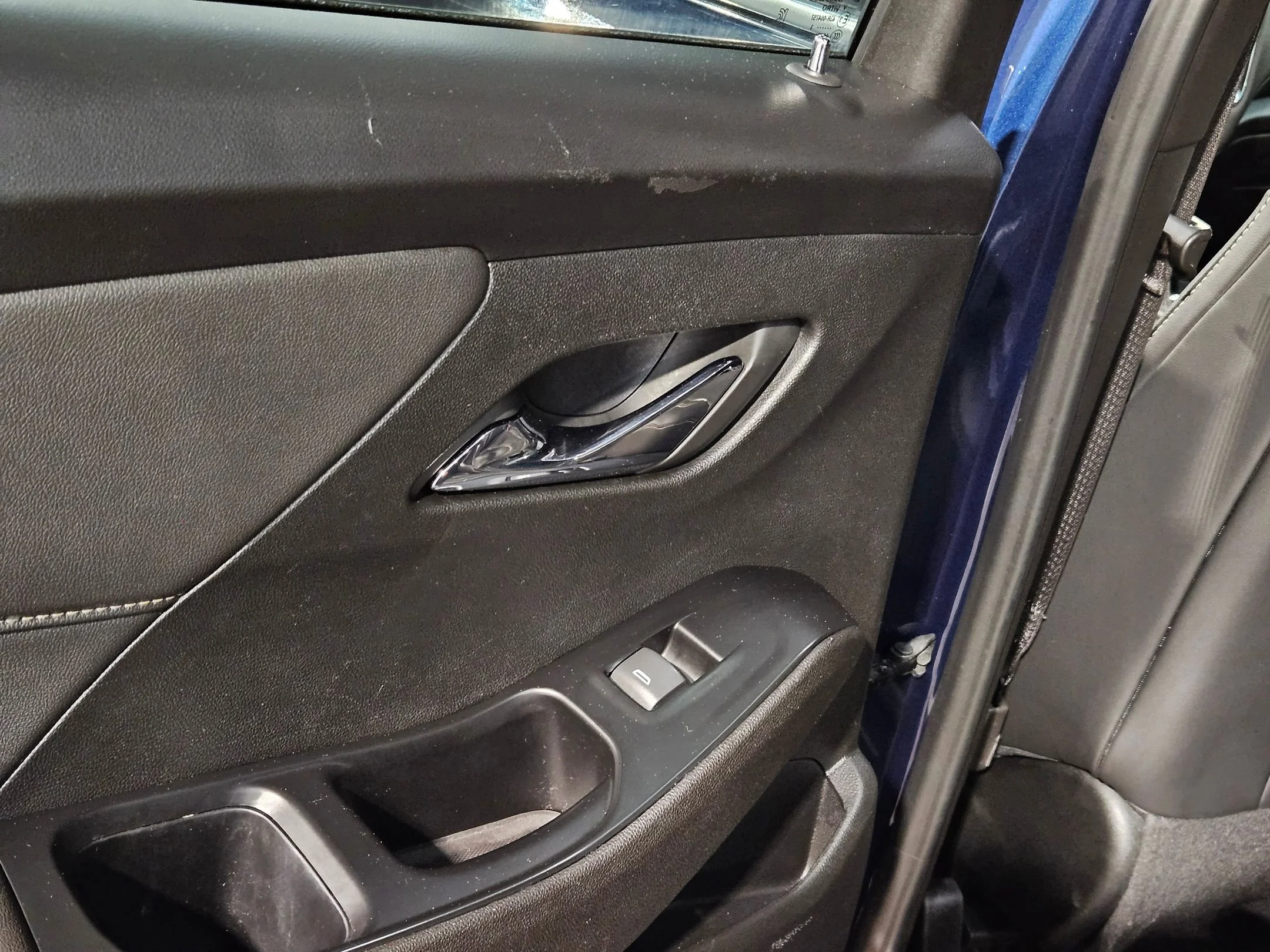 Used 2023 Northsky Blue Metallic Chevrolet LT Leather image 35
