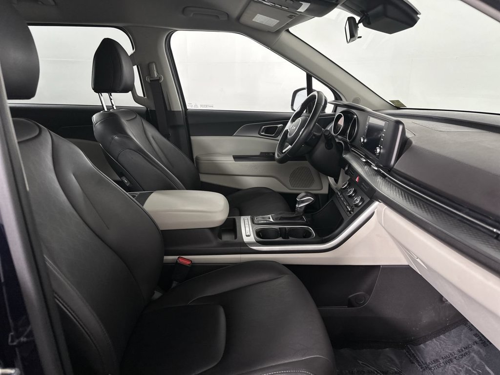 Used 2023 Blue Kia LX Seat Package image 12