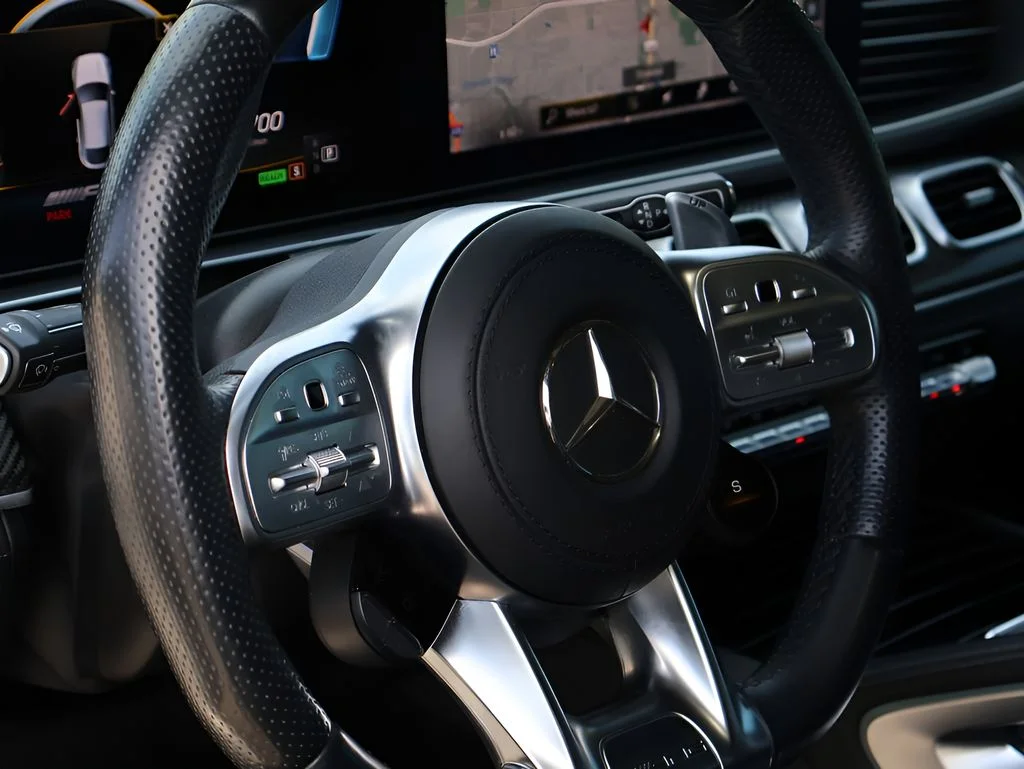 Used 2021 designo Diamond White Metallic Mercedes-Benz GLE 53 AMG® image 21