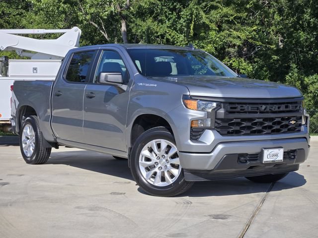 Pre-Owned 2024 Chevrolet Silverado 1500 Custom