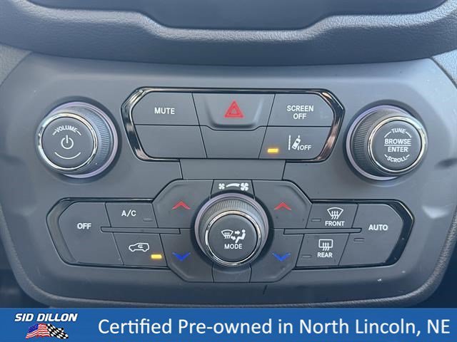 Used 2023 Slate Blue Pearlcoat Jeep Latitude image 17