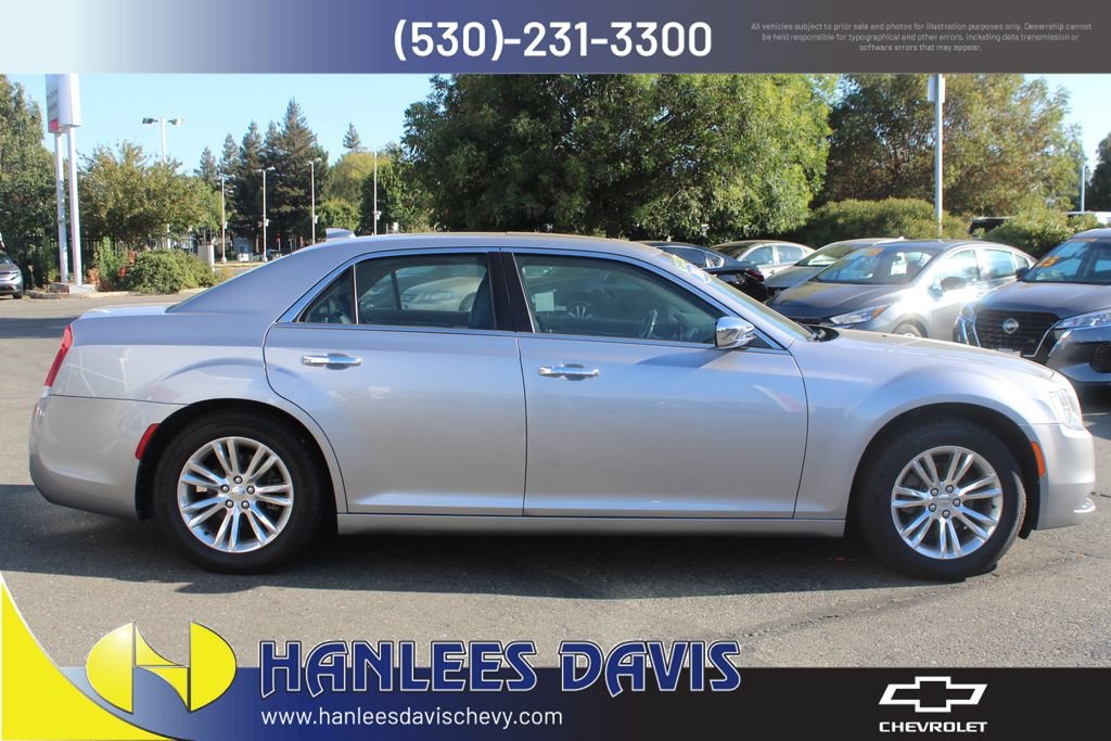2016 Chrysler 300 C - Photo 6