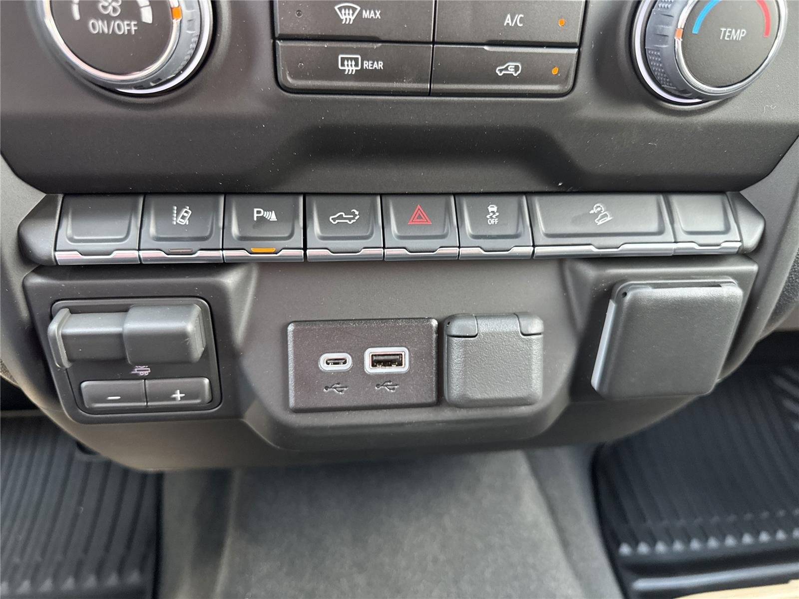 2026 Chevrolet Silverado 2500 HD Custom - Photo 22