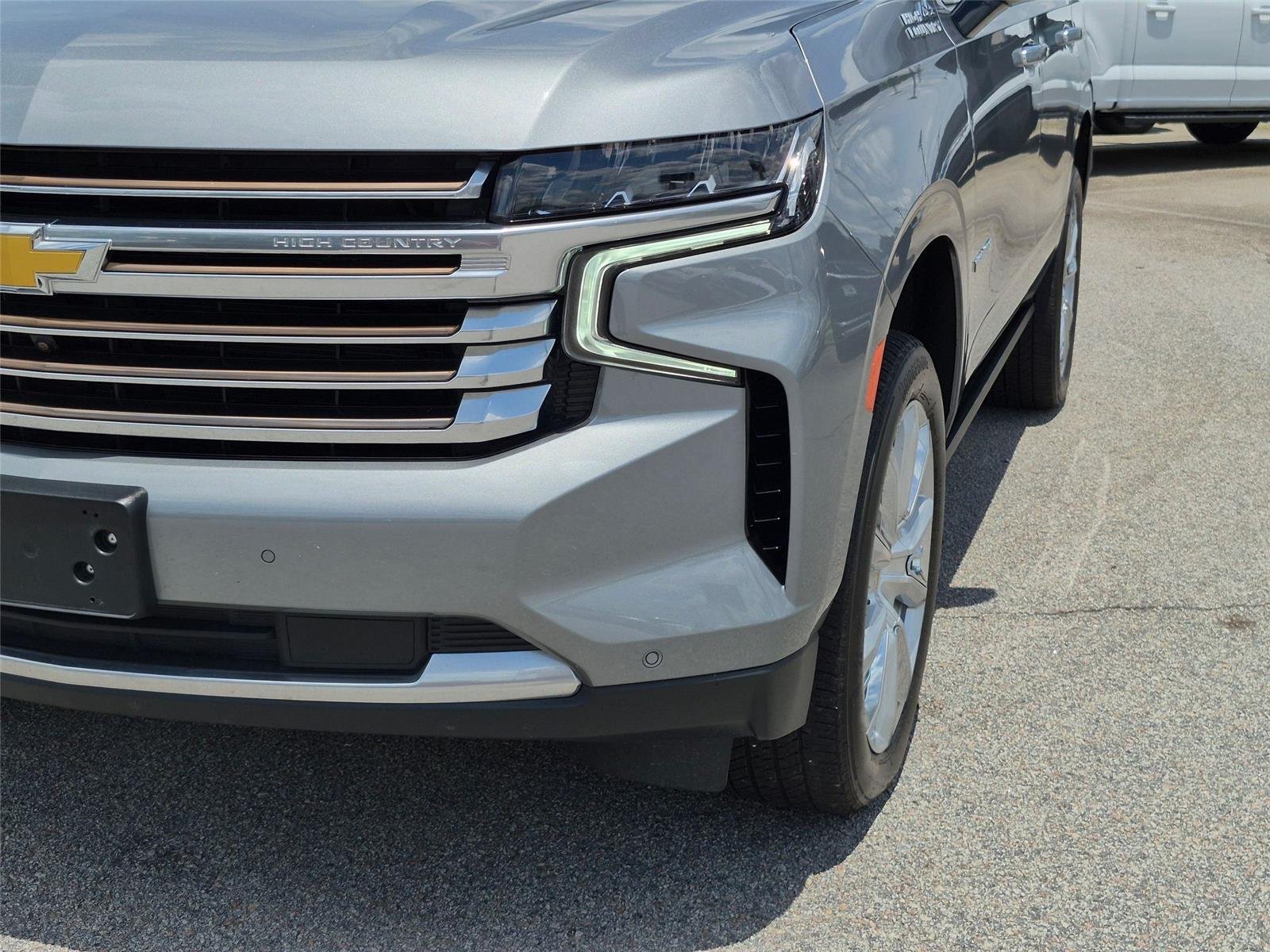 Used 2024 Sterling Gray Metallic Chevrolet High Country image 9
