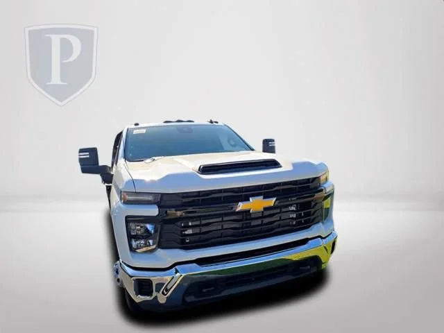 New 2026 Summit White Chevrolet Work Truck image 14