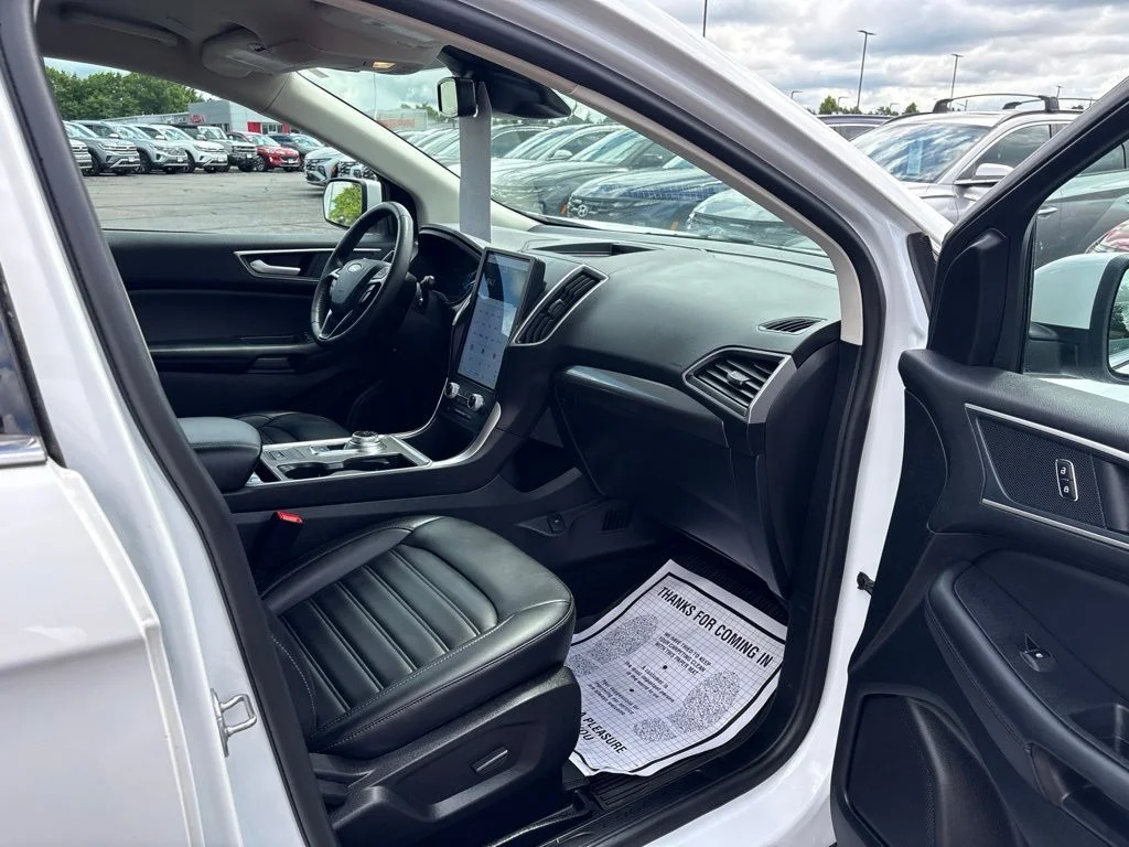 Used 2024 Oxford White Ford SEL image 32