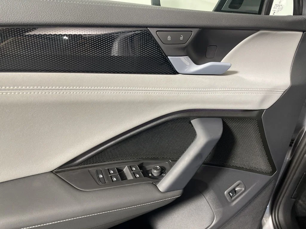 New 2026 Silver Volkswagen 2.0T SE image 9